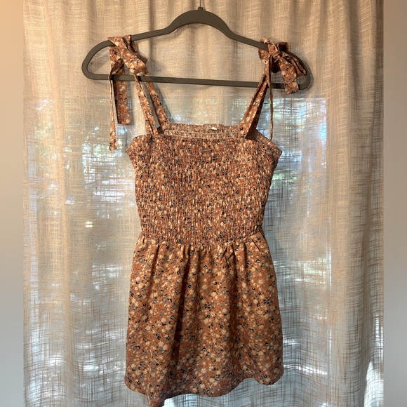 Summer Casual Orange and Cream Floral Strappy Camisole. - Picture 6 of 10